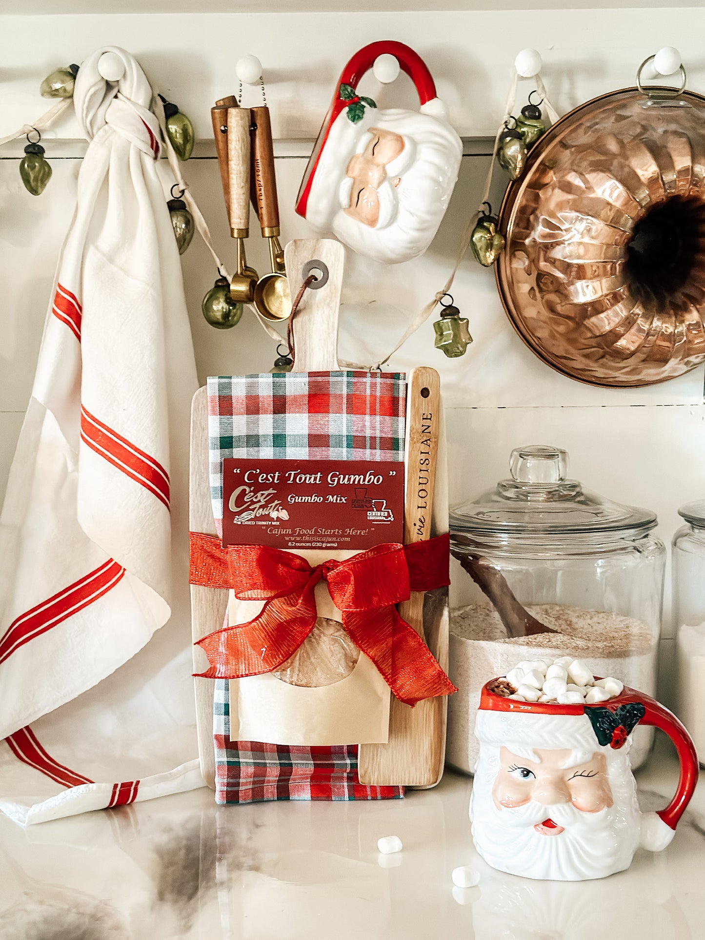 La Vie Louisiane Cutting Board Gift Set